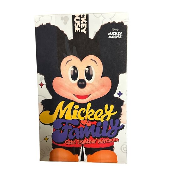 POPMART Disney “Mickey Family Cute Together” Keychain Series Figures BLIND BAG - Picture 7 of 9